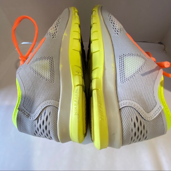 NIKE WOMEN’S FREE 5.0 TR FIT 4 RUNNING SHOES - Picture 5 of 13